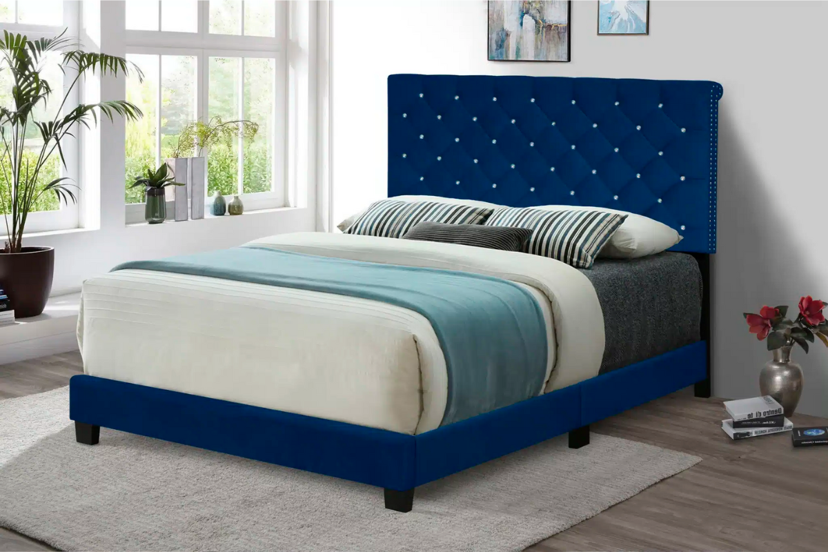 VIRGINIA UPHOLSTERED PANEL BED