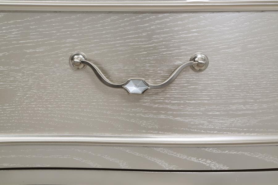 Evangeline  Queen Bedroom Set Silver Oak