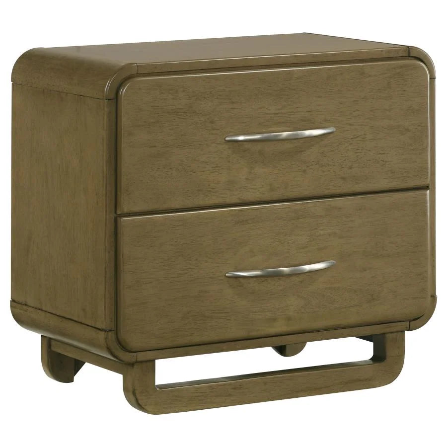 AMSBURY 5-PIECE QUEEN BEDROOM SET NUTMEG