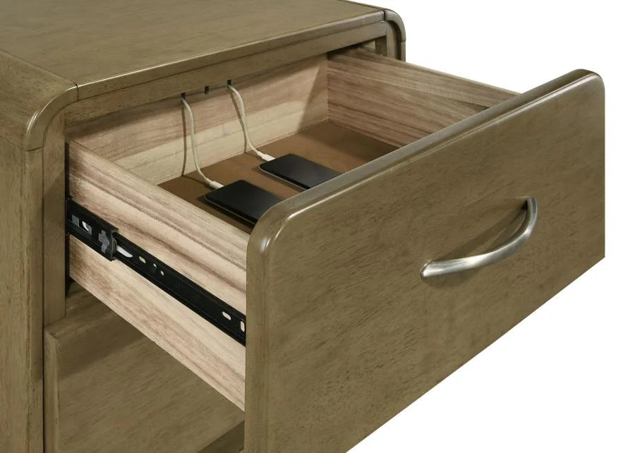 AMSBURY 5-PIECE QUEEN BEDROOM SET NUTMEG