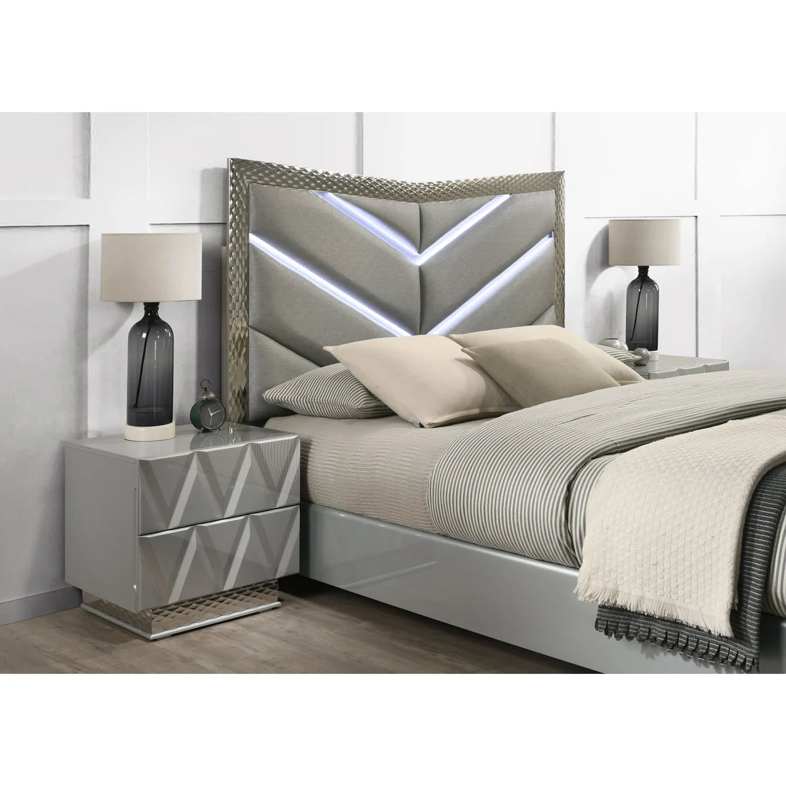 Vera Bedroom Set