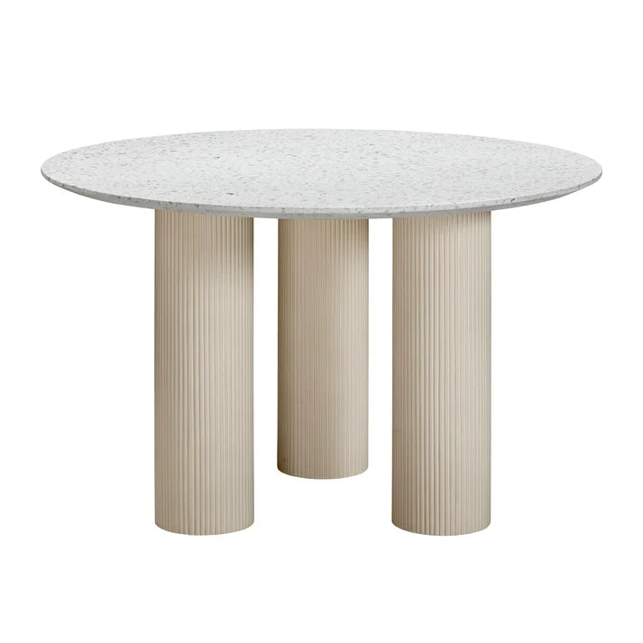 Parcino 47" Faux Terrazzo Concrete Indoor/Outdoor Round Dining Table